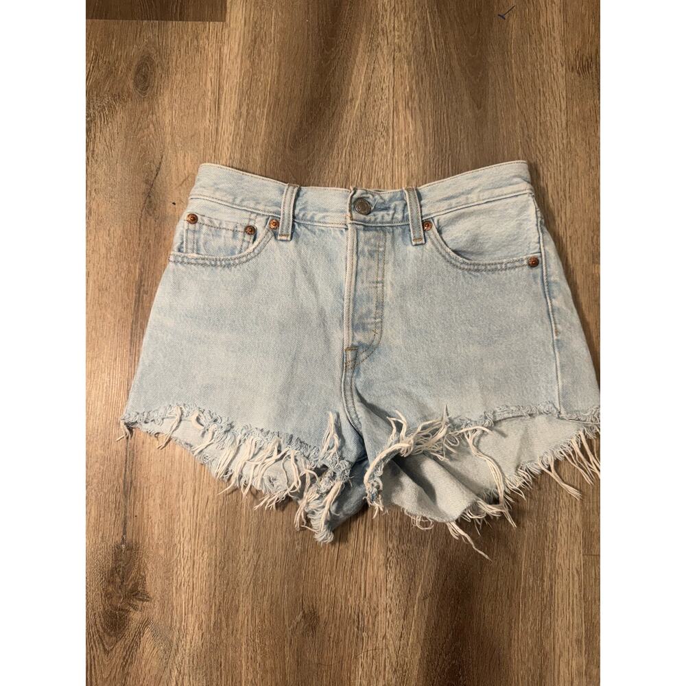 Levi’s 501 Wedgie Short, 26, 3 inch inseam